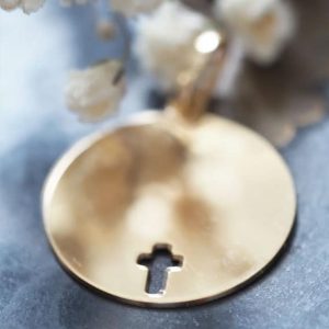 Médaille Croix Ajourée personnalisable | Or 18 carats